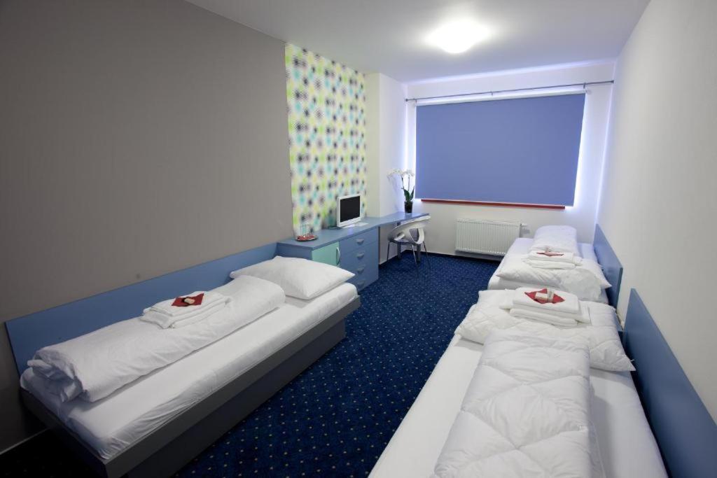 Hotel Galaxie Zlín Esterno foto
